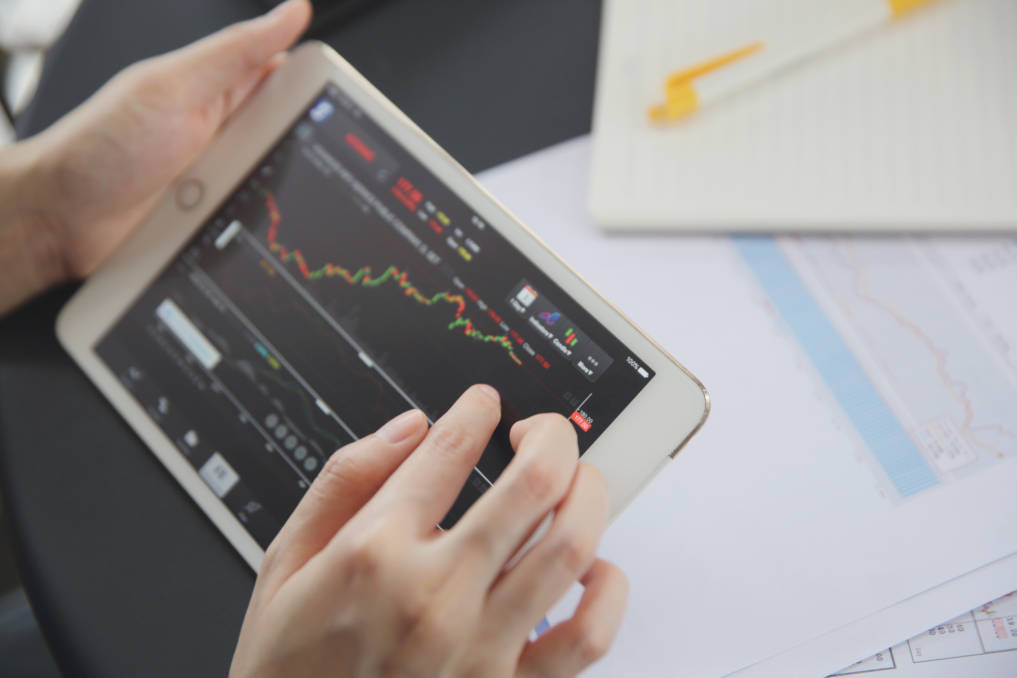 4 Tips For Making Money With Online Stock Trading
