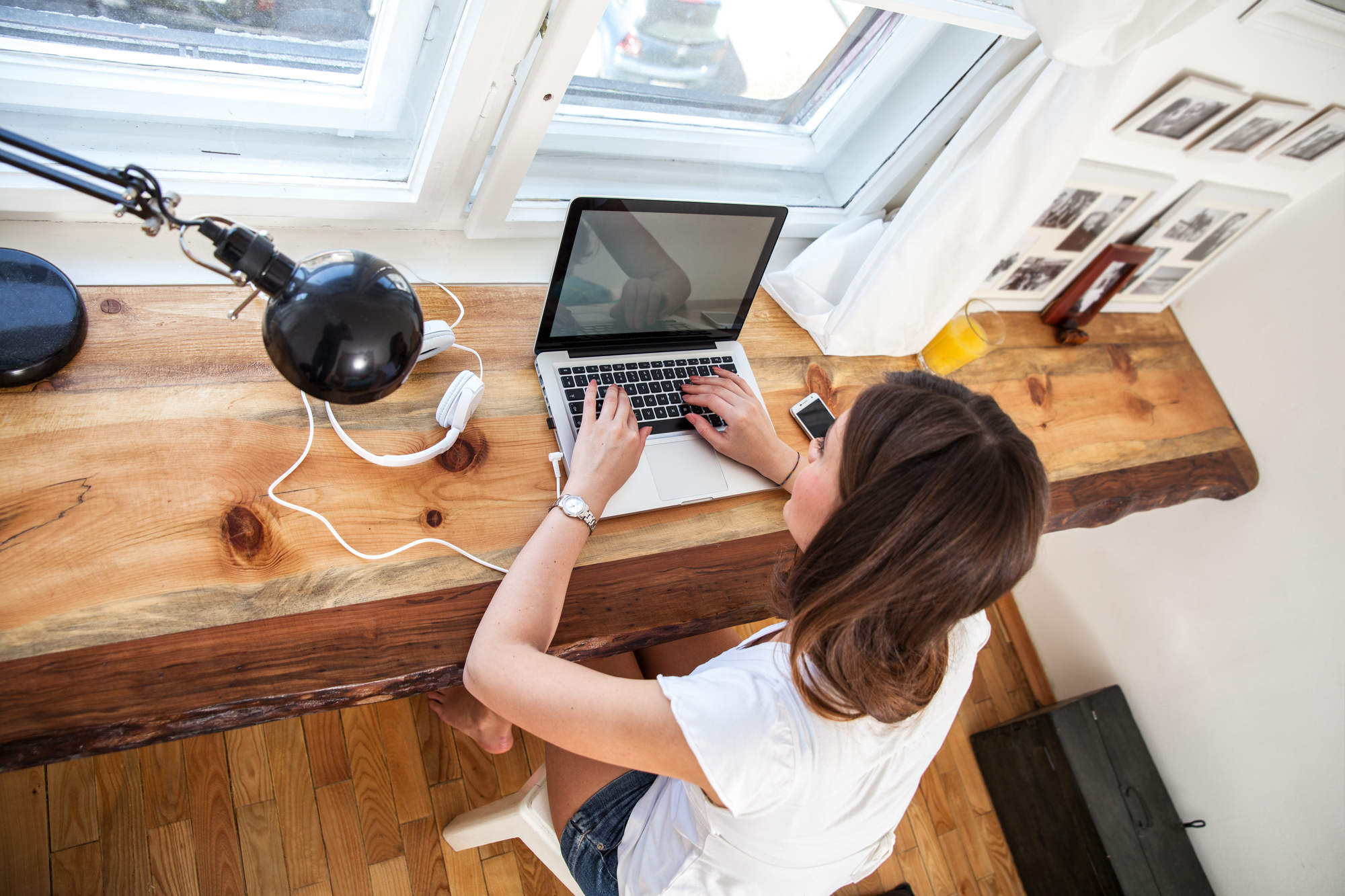 woman working on laptop